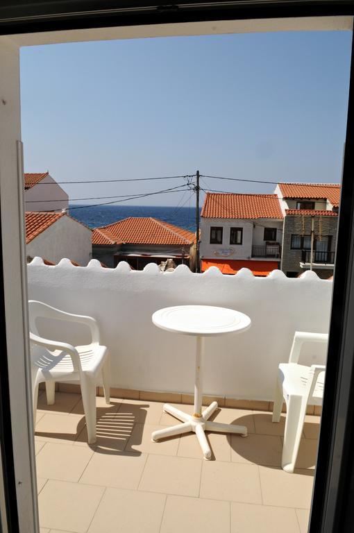 Dimitris Studios Kokkari Exteriör bild